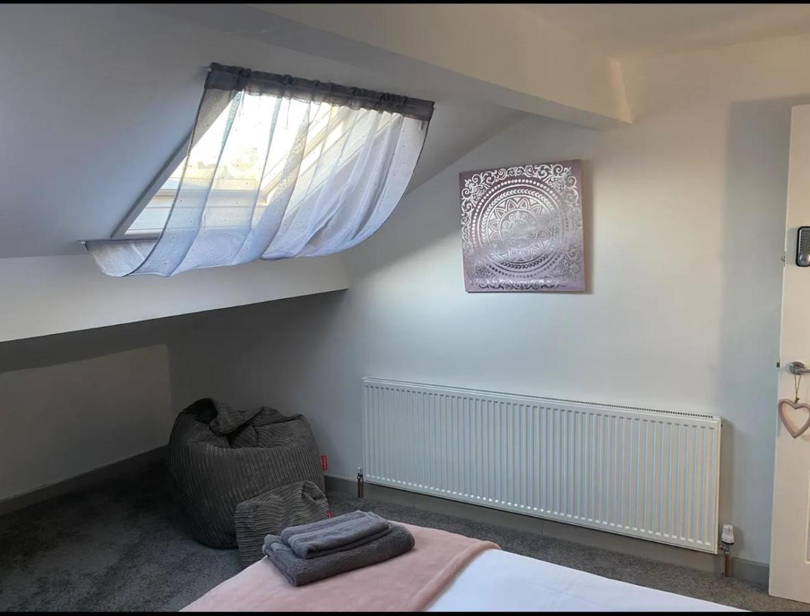 Homestay The Willows Brighouse